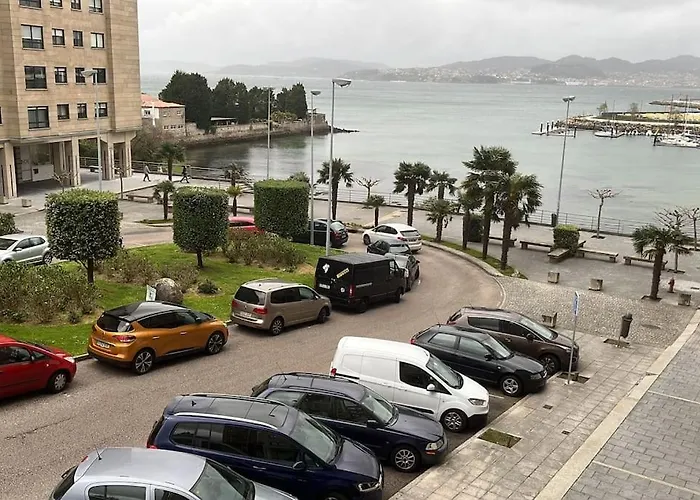 Piso En Bouzas Con Vistas A La Ria